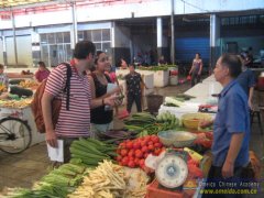 Ueli and Alba are barging in the market
