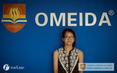 Welcome to Darosa & Coralie& Jean from Canada to study at Omeida!